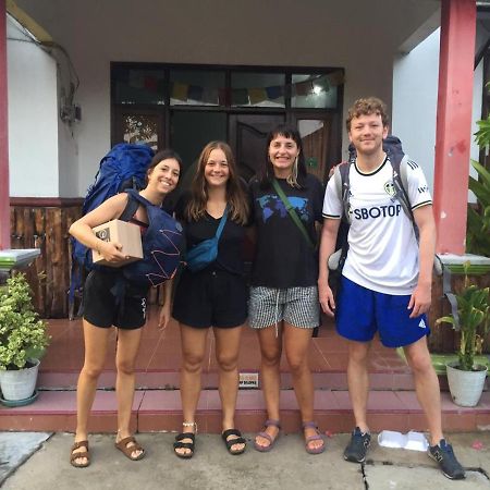Owl Hostel 카리문자와 외부 사진
